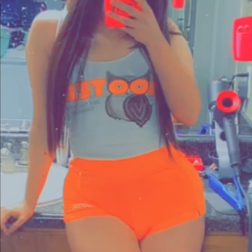 Hooters girl shortie and calendar tank top